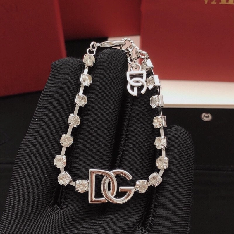 Fashionable Christian Dior Bracelets 233022