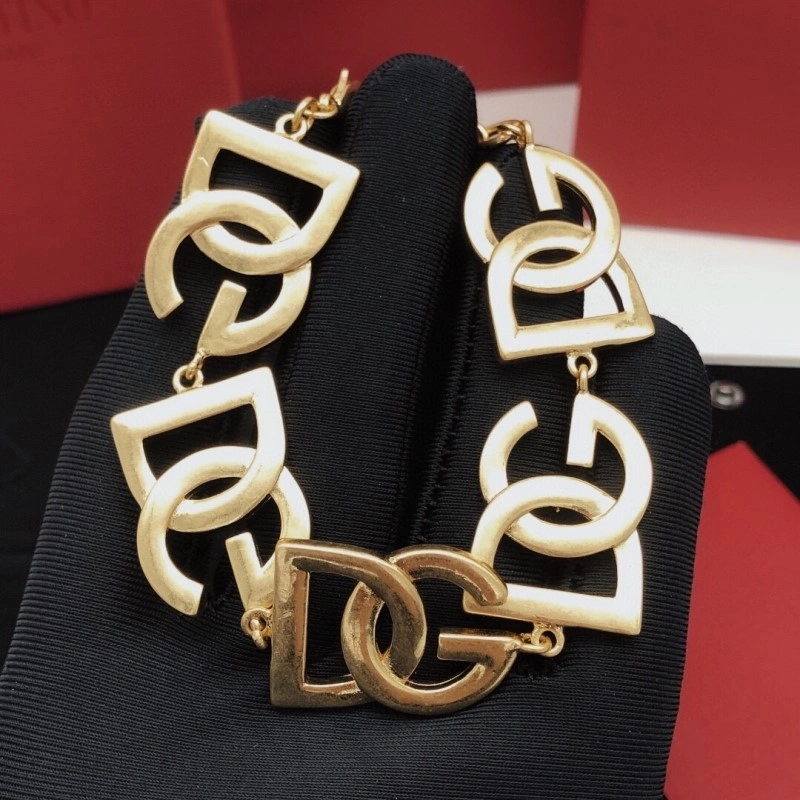 Stylish Christian Dior Bracelets 232896