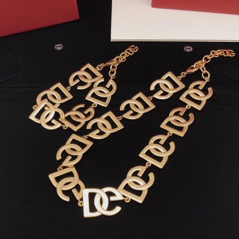 Stylish Christian Dior Bracelets 232896