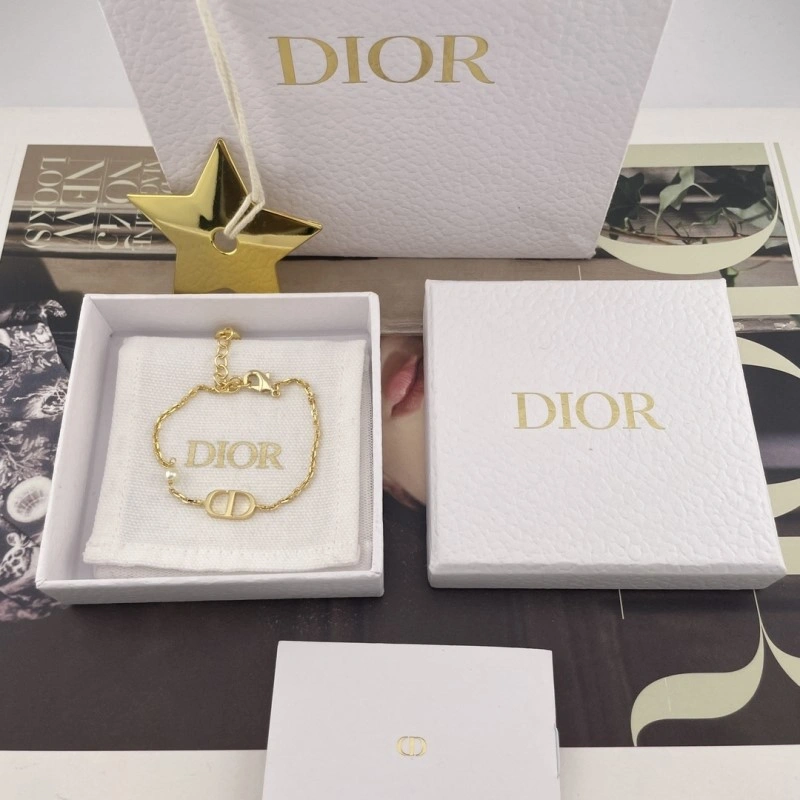 UrbanChic Christian Dior Bracelets 232879