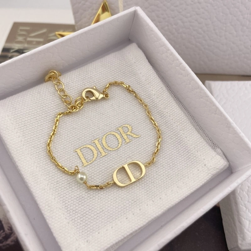 UrbanChic Christian Dior Bracelets 232879