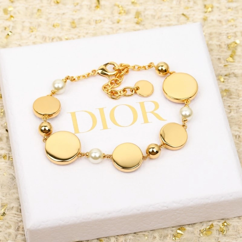 EyeCatching Christian Dior Bracelets 232878