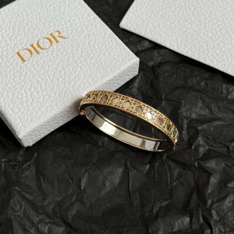 Affordable Christian Dior Bracelets 232897