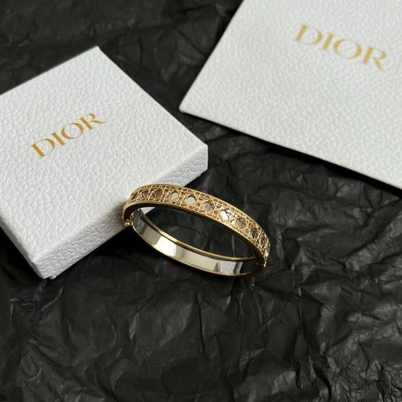 Affordable Christian Dior Bracelets 232897
