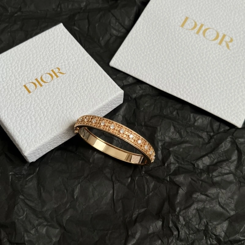 SmoothTexture Christian Dior Bracelets 232861