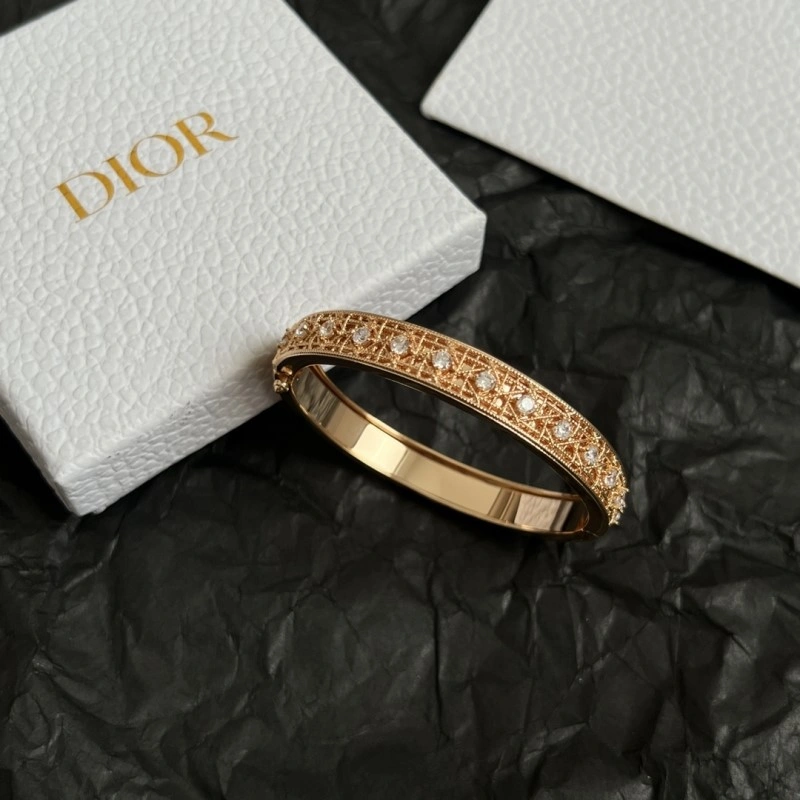 SmoothTexture Christian Dior Bracelets 232861