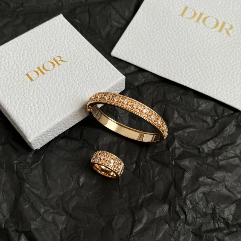 SmoothTexture Christian Dior Bracelets 232861