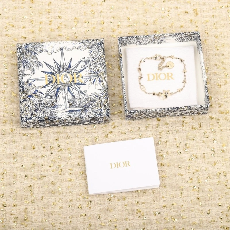 WrinkleFree Christian Dior Bracelets 232892