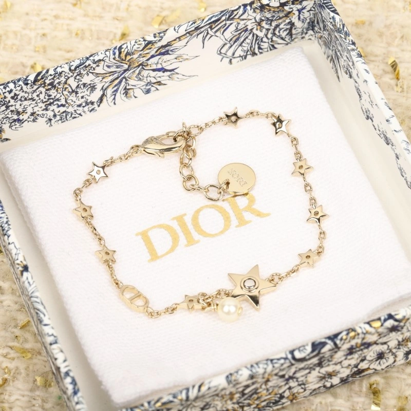 WrinkleFree Christian Dior Bracelets 232892