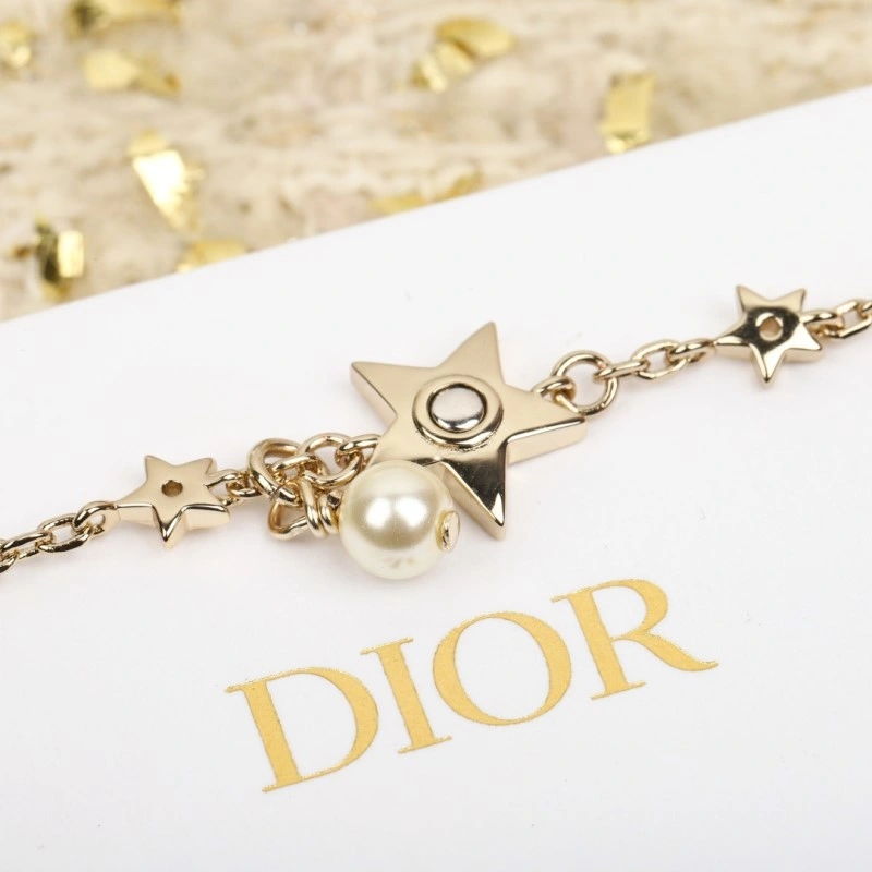 WrinkleFree Christian Dior Bracelets 232892