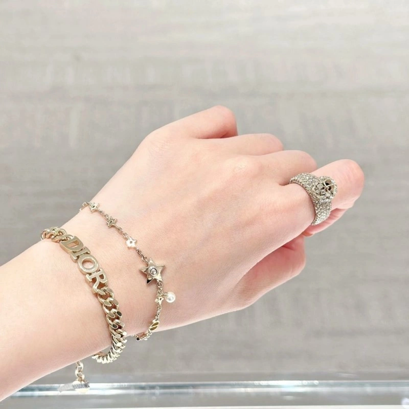 WrinkleFree Christian Dior Bracelets 232892
