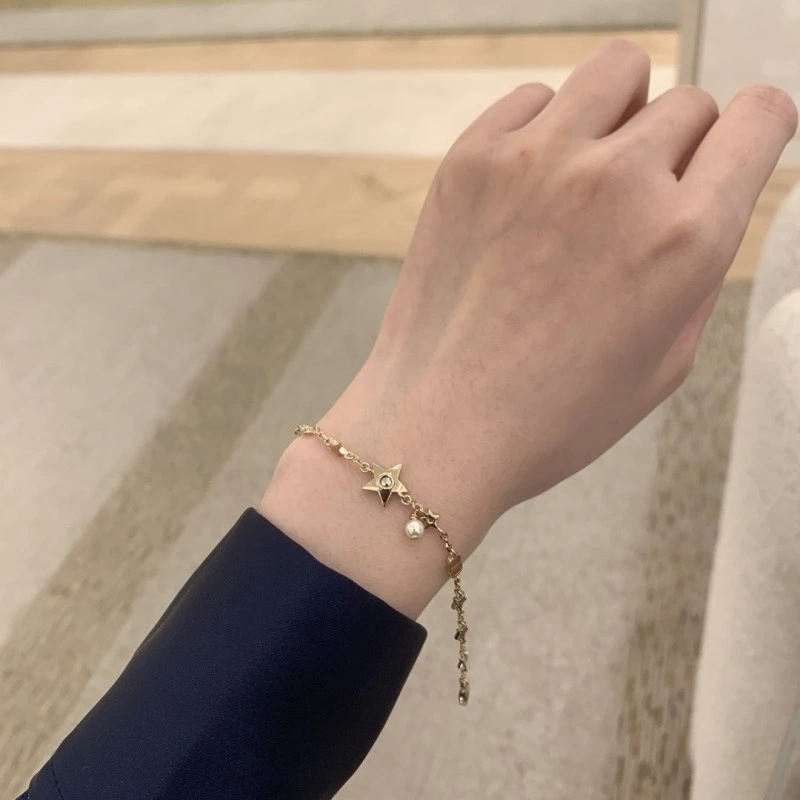 WrinkleFree Christian Dior Bracelets 232892
