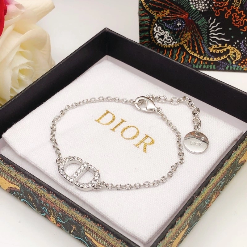 Resilient Christian Dior Bracelets 232857