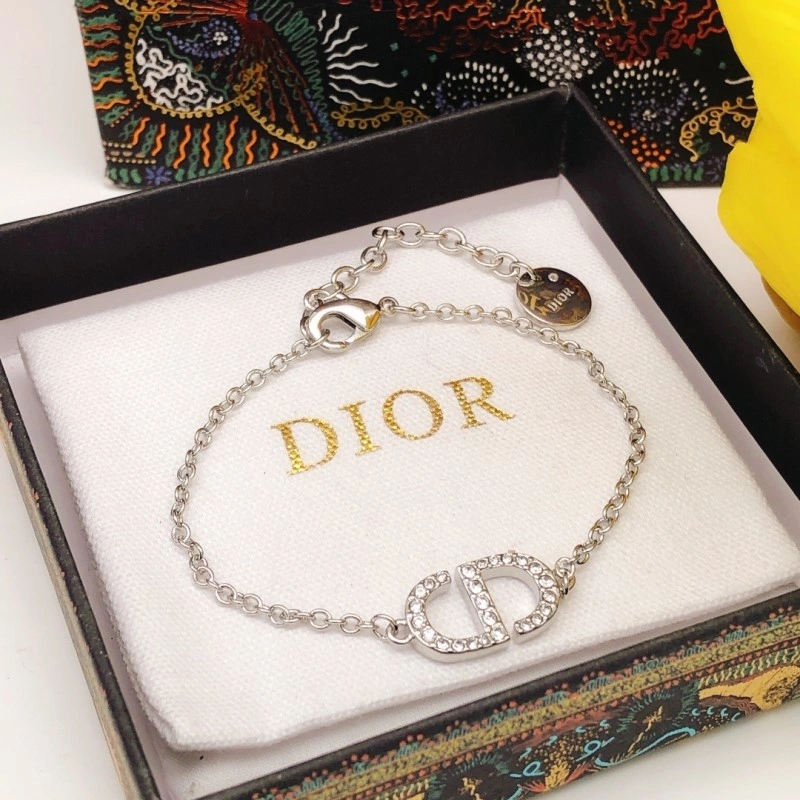 Resilient Christian Dior Bracelets 232857