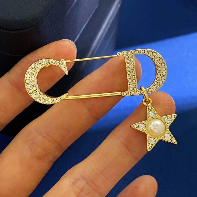 Christian Dior Brooches Effortless 236062