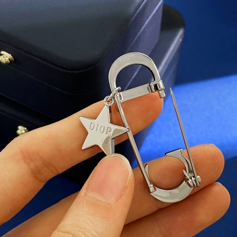 Christian Dior Brooches Effortless 236062