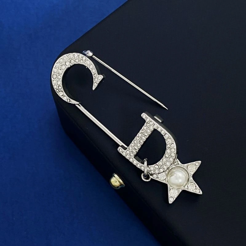 Christian Dior Brooches Effortless 236062