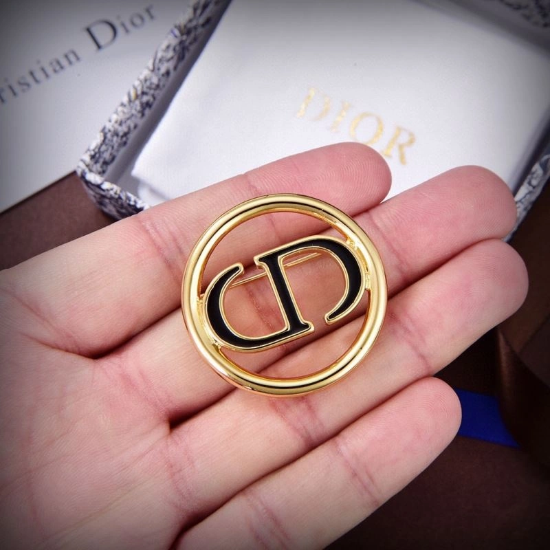 Vibrant Christian Dior Brooches 236068