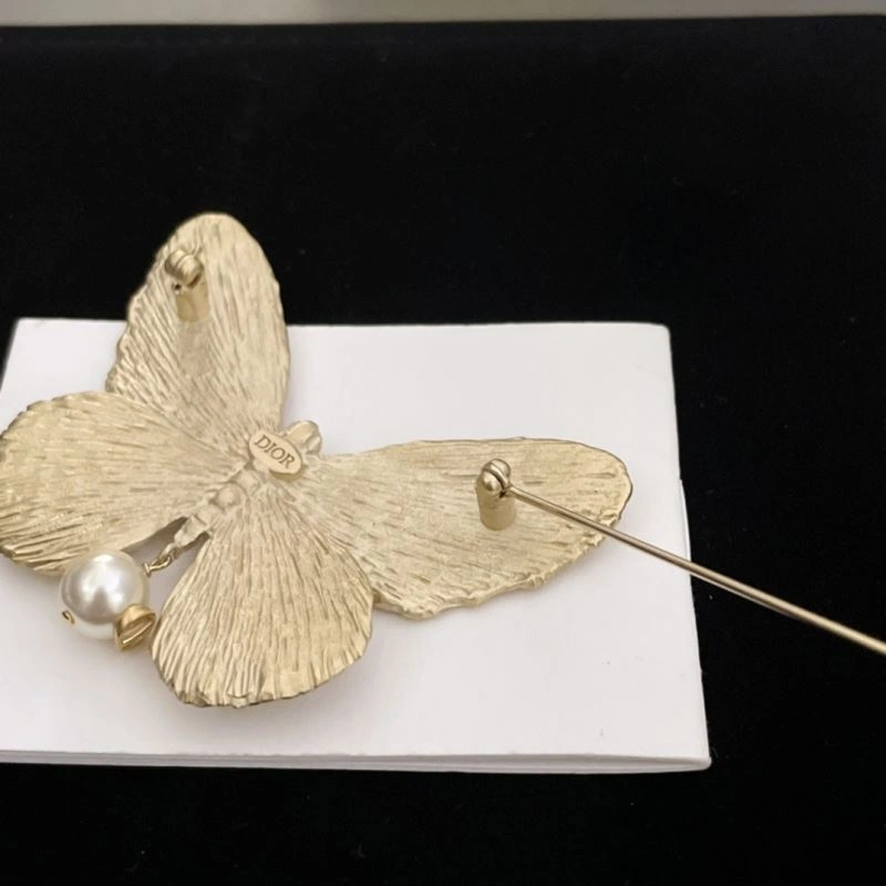 OdorResistant Christian Dior Brooches 236364