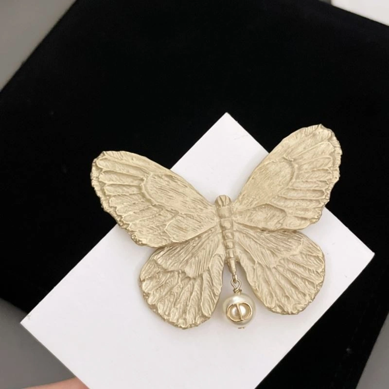 OdorResistant Christian Dior Brooches 236364