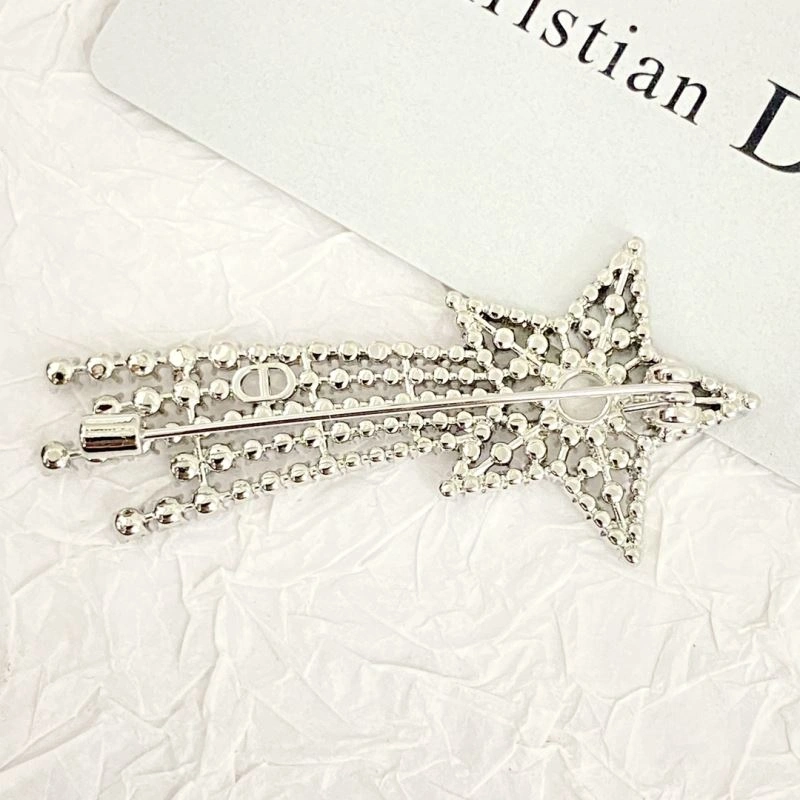 Tailored Christian Dior Brooches 236354