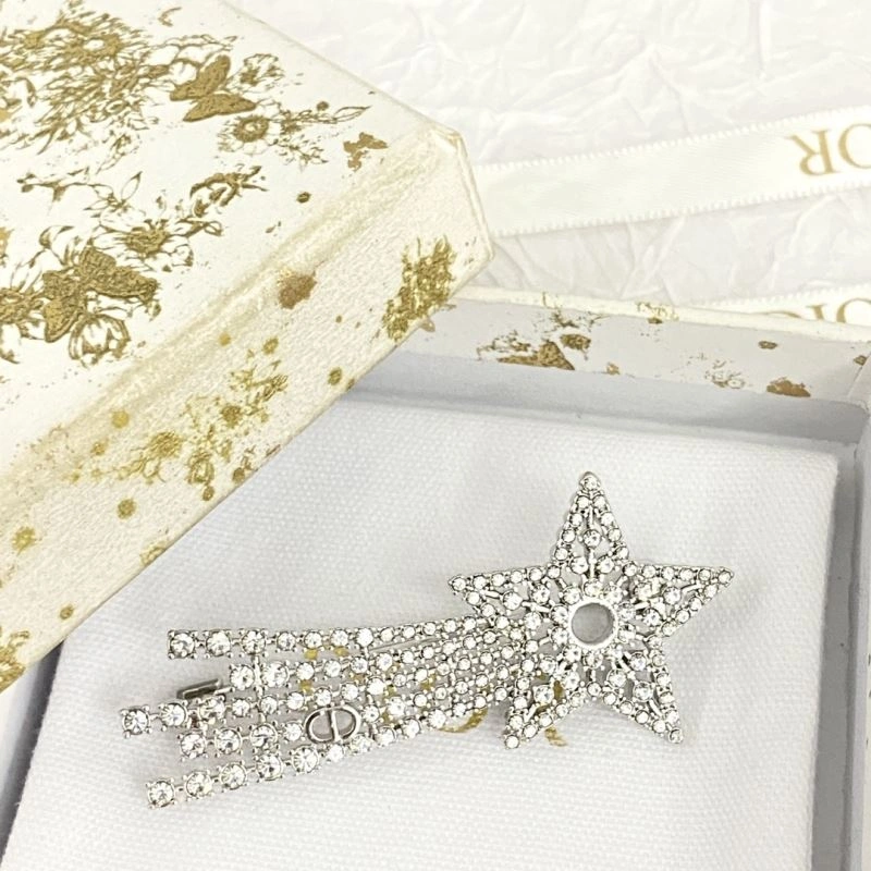 Tailored Christian Dior Brooches 236354
