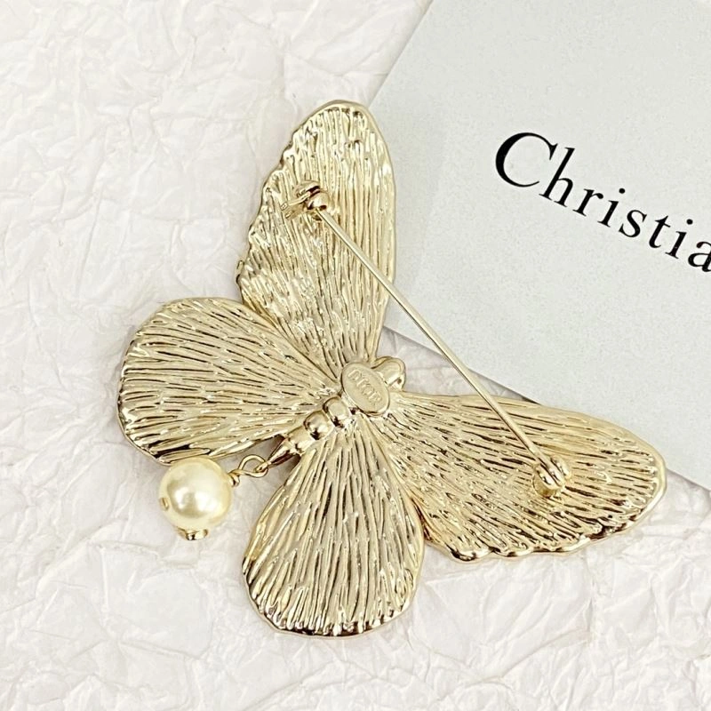 Cozy Christian Dior Brooches 236193