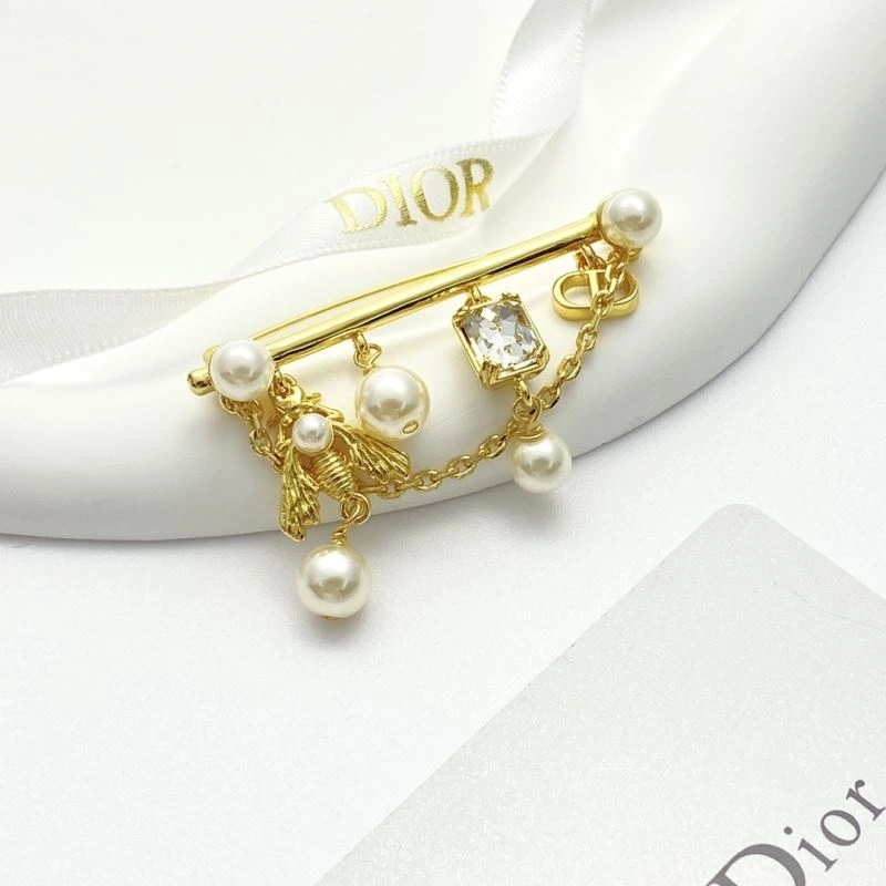 Breathable Christian Dior Brooches 235623