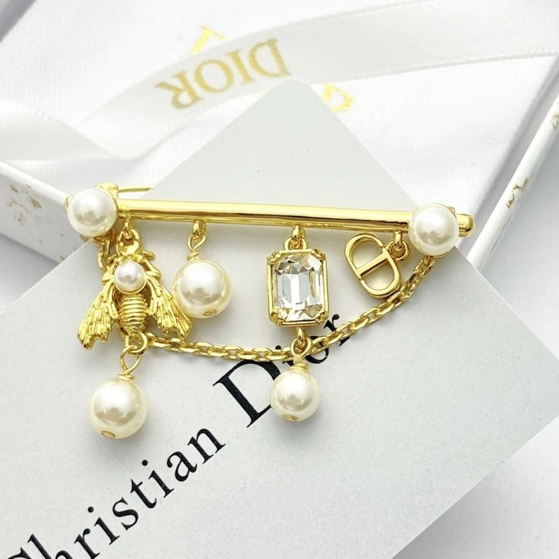 Breathable Christian Dior Brooches 235623