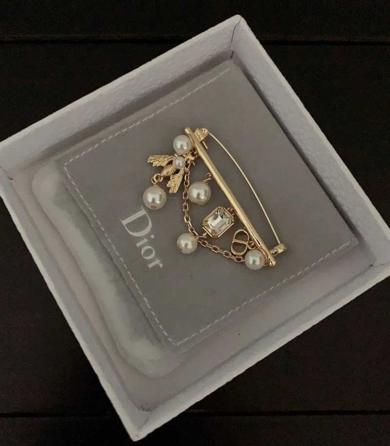 MultiPurpose Christian Dior Brooches 235624