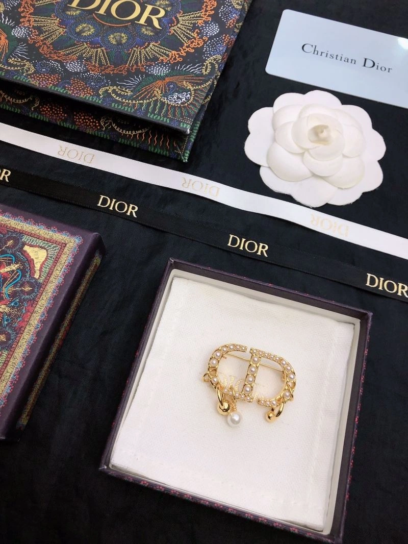 Seasonal Christian Dior Brooches 235343