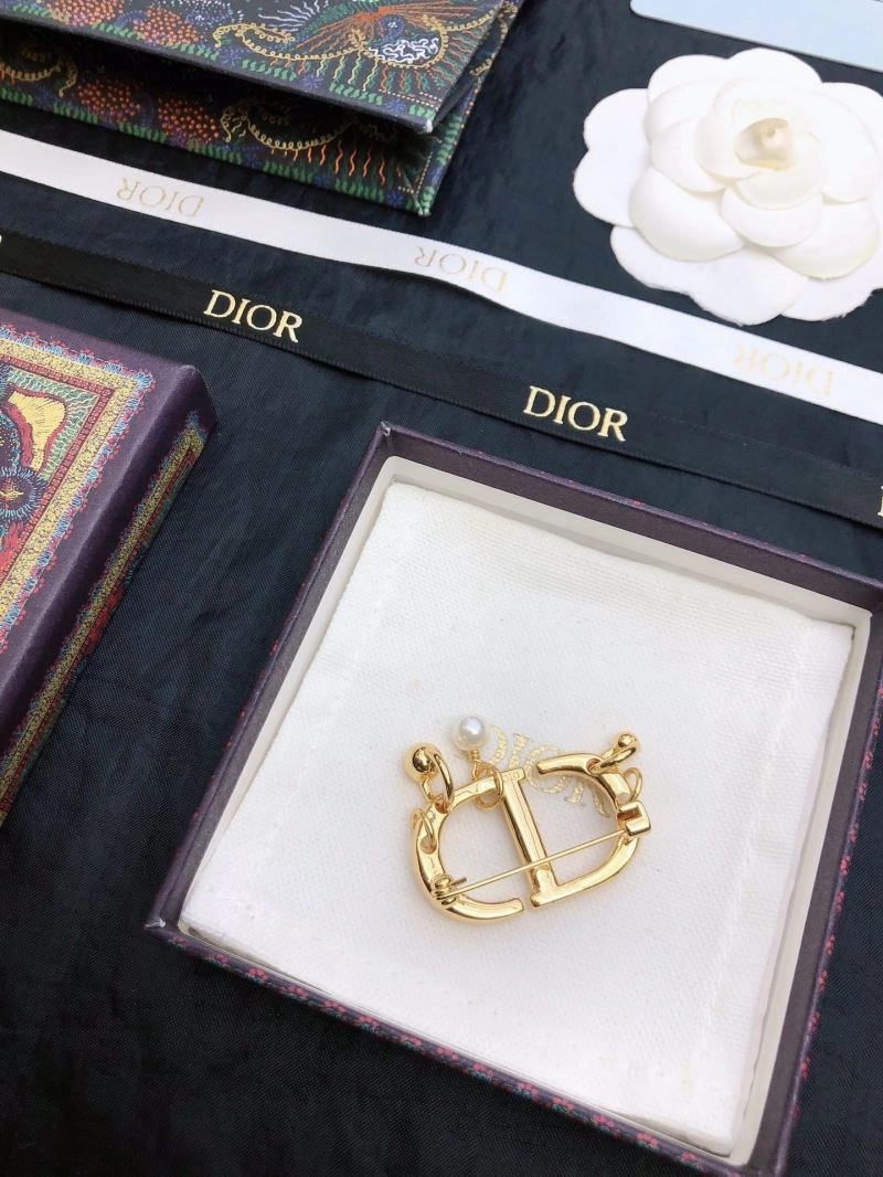 Seasonal Christian Dior Brooches 235343