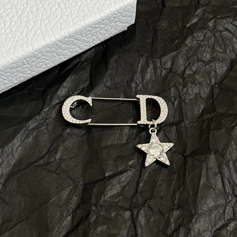 Sophisticated Christian Dior Brooches 235098