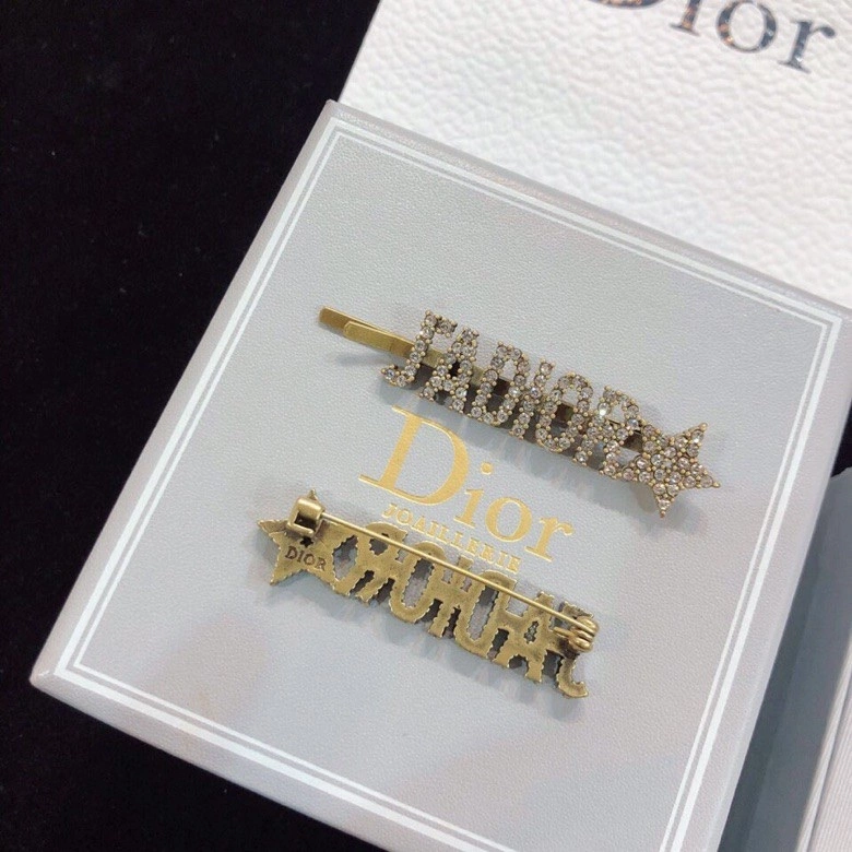 SmoothTexture Christian Dior Brooches 235232