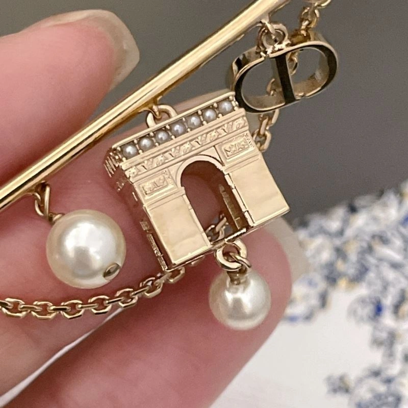 RelaxedFit Christian Dior Brooches 234604