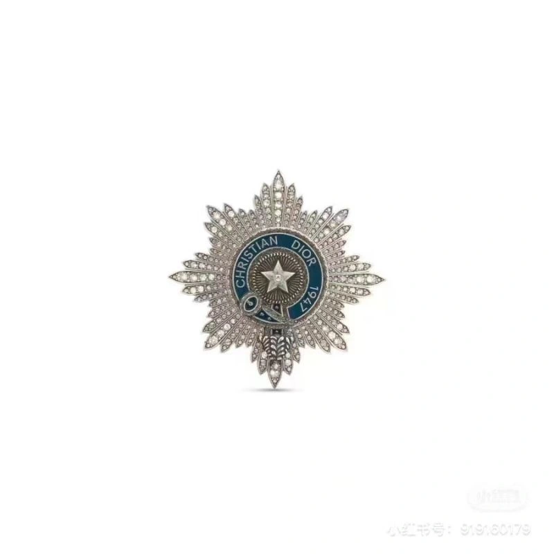 Premium Christian Dior Brooches 234610