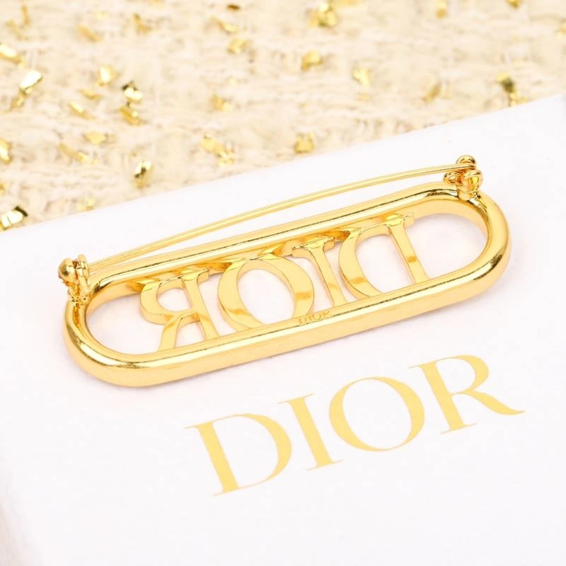 WellDesigned Christian Dior Brooches 234655