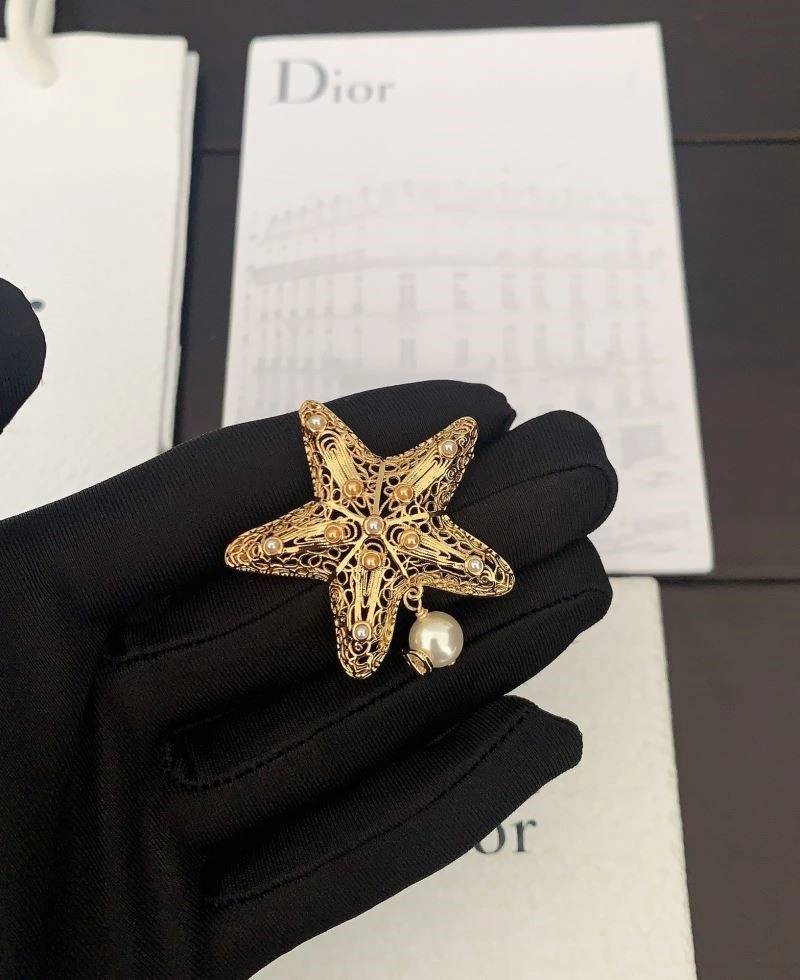 Efficient Christian Dior Brooches 234236