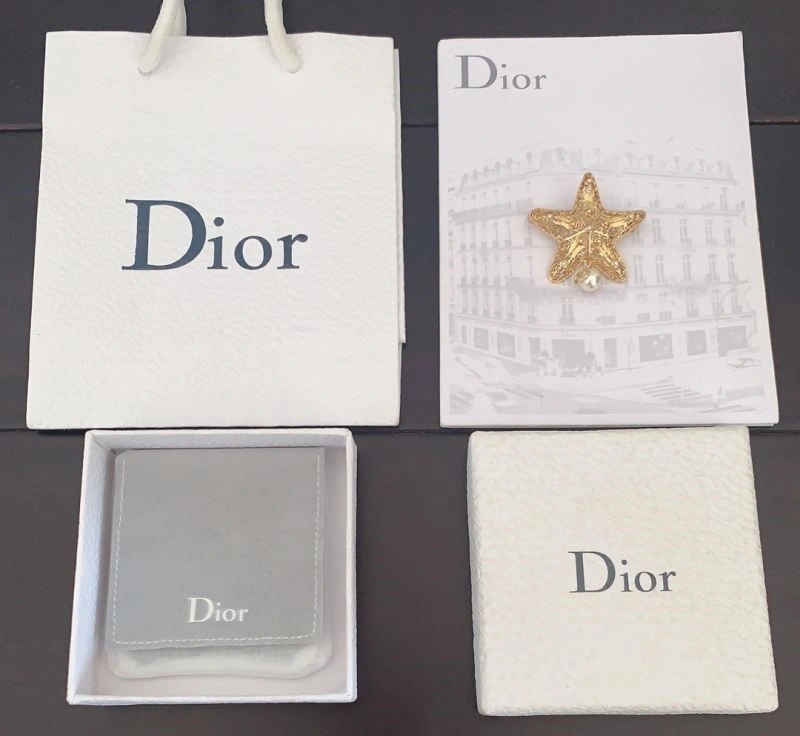 Efficient Christian Dior Brooches 234236