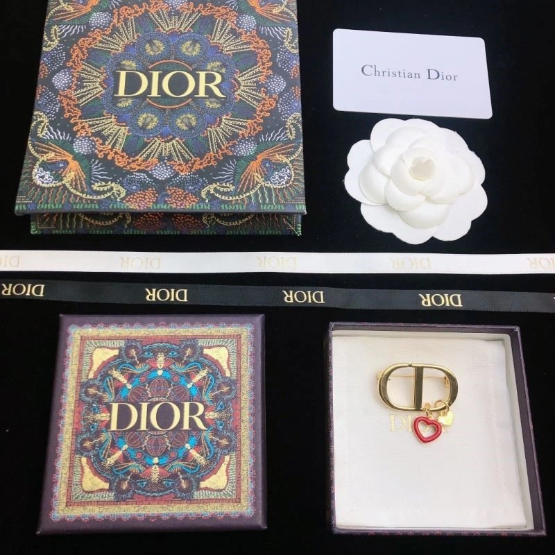 Christian Dior Brooches TechFriendly 233971