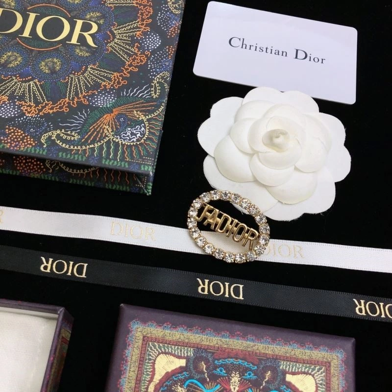 Christian Dior Brooches Classic 234010