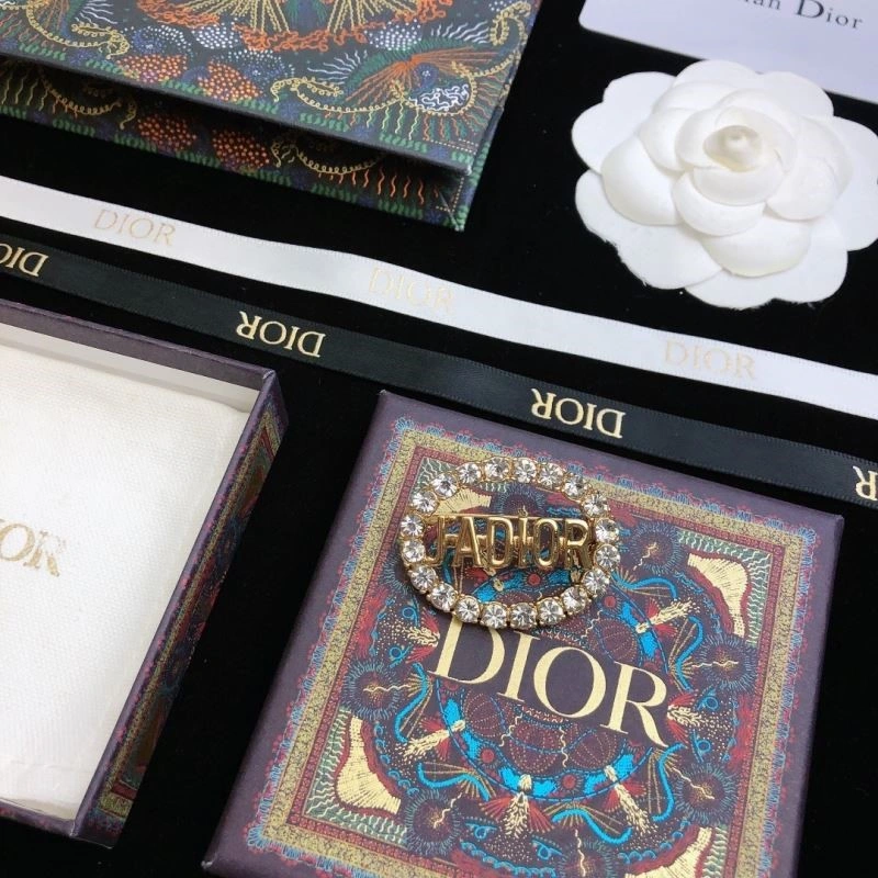 Christian Dior Brooches Classic 234010