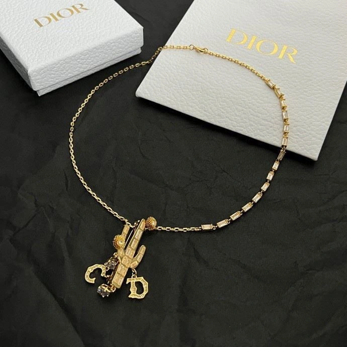 Christian Dior Brooches FastDry 233944