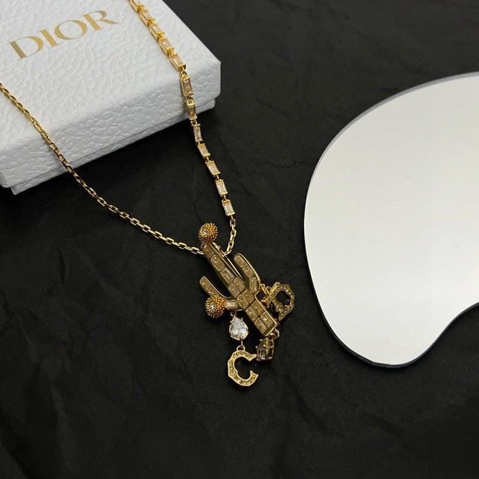 Christian Dior Brooches FastDry 233944