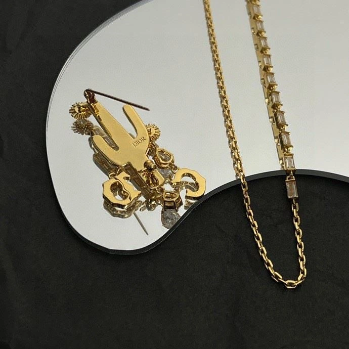 Christian Dior Brooches FastDry 233944