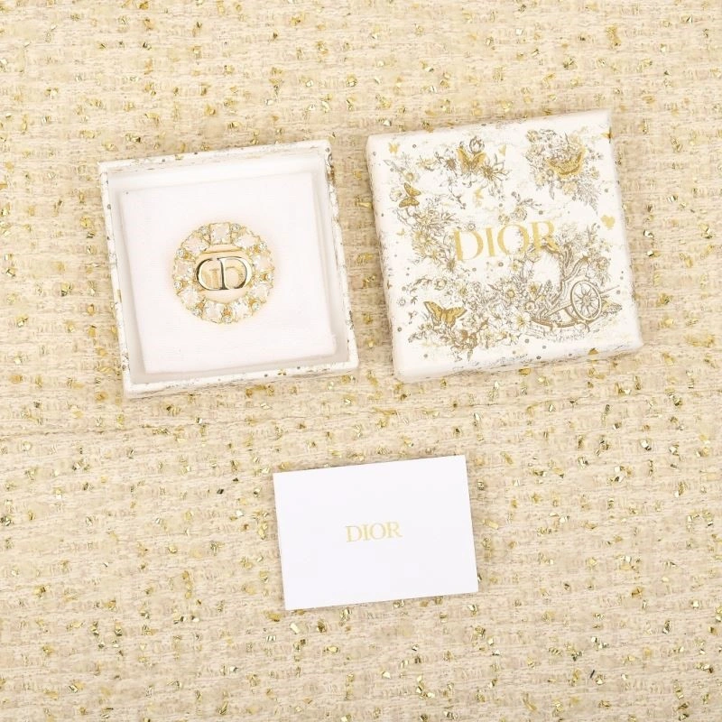 TechFriendly Christian Dior Brooches 233957