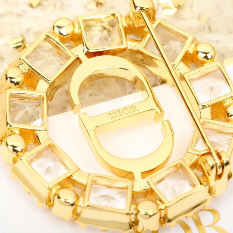 TechFriendly Christian Dior Brooches 233957