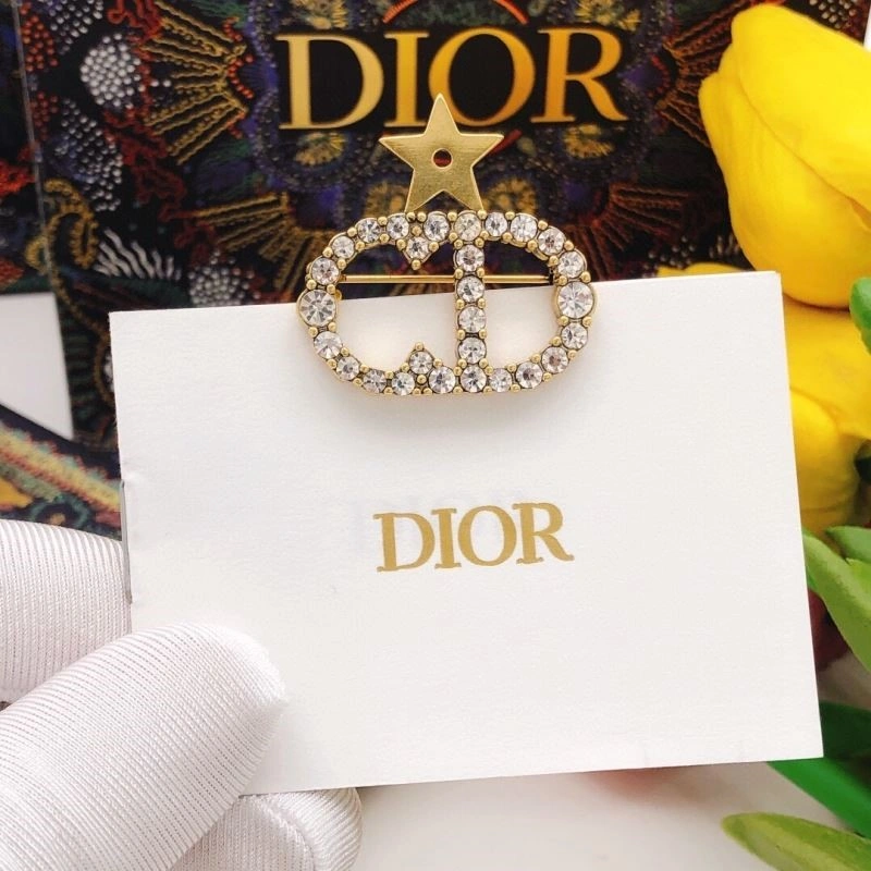 MoistureWicking Christian Dior Brooches 233643