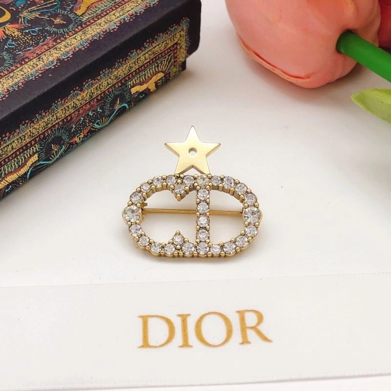 MoistureWicking Christian Dior Brooches 233643
