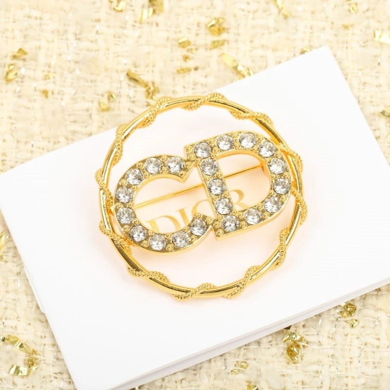 Sleek Christian Dior Brooches 233639